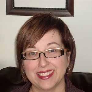 Meet your Posher, Mona